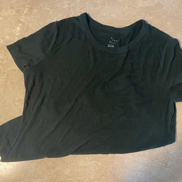 A New Day green Ribbed Top - Picture 1 of 2